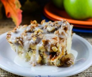 Cinnamon Apple Pie Bread Pudding