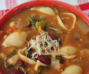 Copycat Olive Garden Minestrone Soup