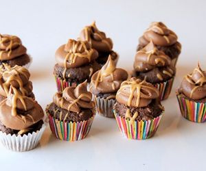 Chocolate Peanut Butter Cup Cupcakes