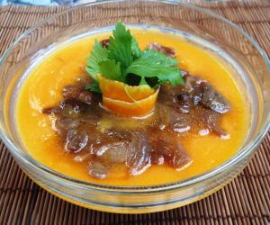 Creamy Pumpkin Soup with Mushrooms