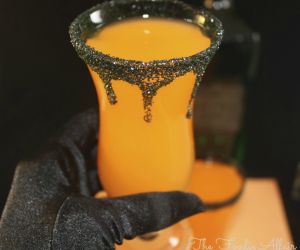 Hocus Pocus Halloween Cocktail