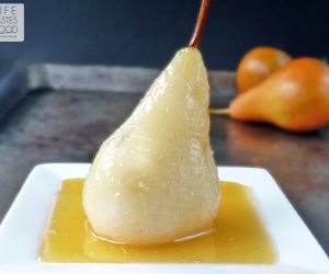 Vanilla Poached Pears with Apricot Sauce