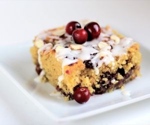 Spiced Cranberry Breakfast Cake