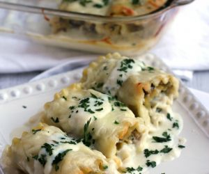 Mushroom Broccoli Spinach Lasagna Roll Ups