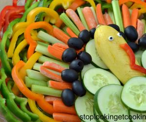 Turkey Tree Wreath Vegetable Tray