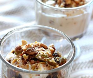 Greek Yogurt Parfait with Kahlua Nuts