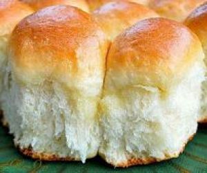 Classic Dinner Rolls