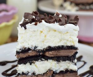 Coconut Oreo Icebox Cake