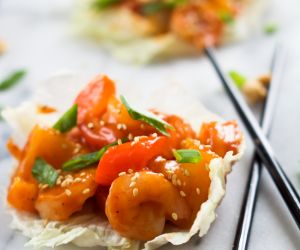 Skinny Sweet & Sour Shrimp Lettuce Wraps