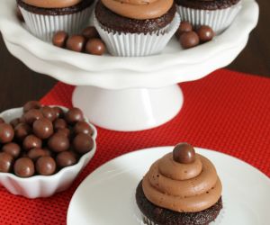 Malted Milk Ball Cupcakes