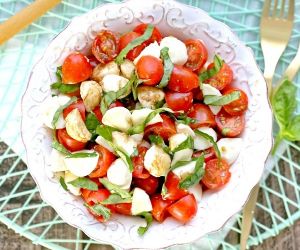 Chopped Caprese Salad