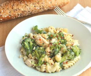 Guiltless Chicken Alfredo with Broccoli