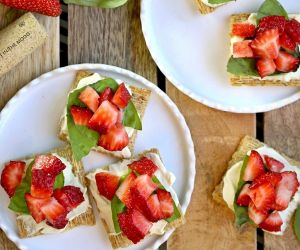 Strawberry Mascarpone Bruschetta