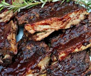 Easy Oven Baked Ribs with Blueberry Bourbon Sauce