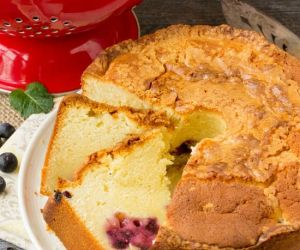 Fresh Blueberry Pound Cake