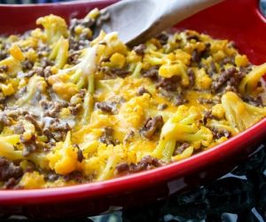 Cauliflower Cheeseburger Casserole