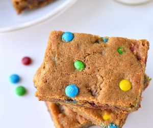 Chocolate m&m cookie bars