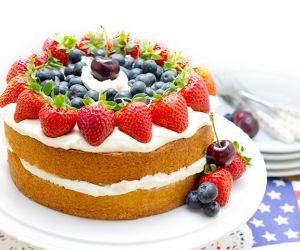 Patriotic Vanilla Cream Sponge Cake