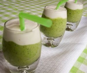 Kiwi Coconut Smoothie Shooters