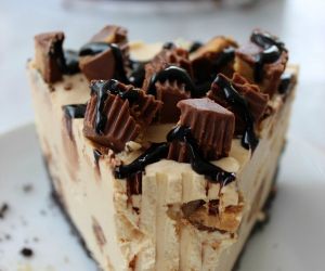 No Bake Reese’s Peanut Butter Cheesecake