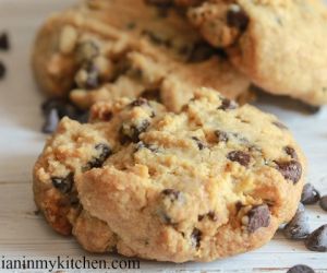 Thick Peanut Butter Chocolate Chip Cookies