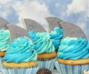 Shark Tail Cupcakes