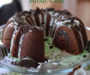 Oreo Mint Stuffed Bundt Cake