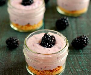 No-Bake Blackberry Cheesecake