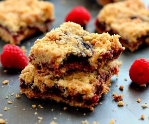 Raspberry Crumb Bars