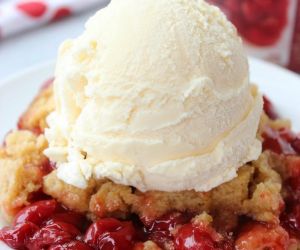 Slow Cooker Cherry Dump Cake