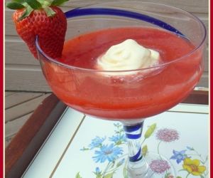 Strawberries and Cream (Slushie) Cocktail