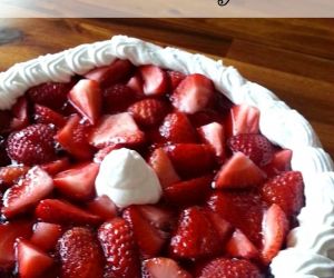 Easy Homemade Strawberry Pie