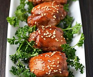 Sticky sesame chicken