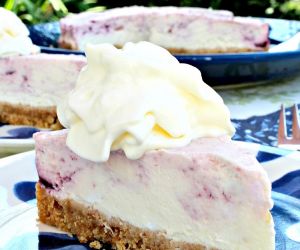 Blueberry and Lemon Cheesecake