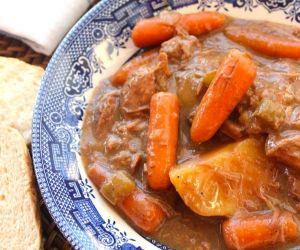 Slow Cooker Rustic Beef Stew