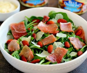 Arugula and Prosciutto Almond Salad