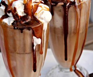 Caramelly Chocolatey Coke Float Recipe