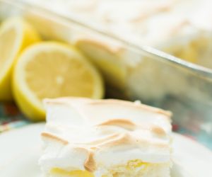 Skinny Lemon Meringue Cake