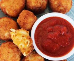 Fried Macaroni and Cheese Bites