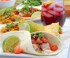 Tacos de cerdo sorbrantes (Leftover Pork Tacos) Recipe & Video