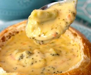 CopyCat Panera Broccoli Cheddar Soup