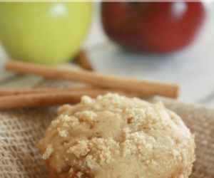 Homemade Apple Cinnamon Muffins
