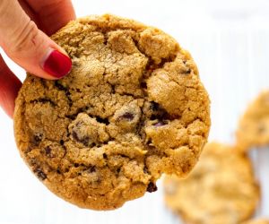 Big Chewy Chocolate Chip Cookies