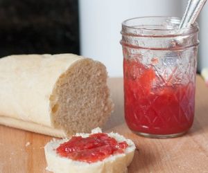 Low Sugar Strawberry Rhubarb Jam