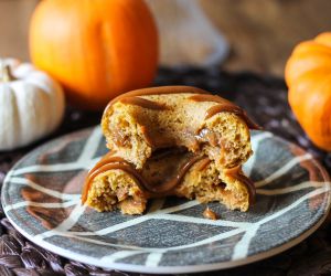 Pumpkin Dulce De Leche Baked Doughnuts