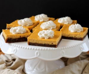 Gingersnap Pumpkin Cheesecake Bars