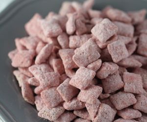 Bubblegum Puppy Chow