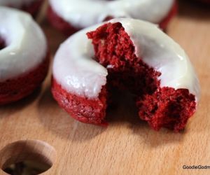 Baked Red Velvet Doughnuts