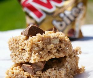 Salted Caramel Rice Krispie Treats