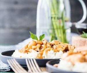 Slow Cooker Cashew Chicken